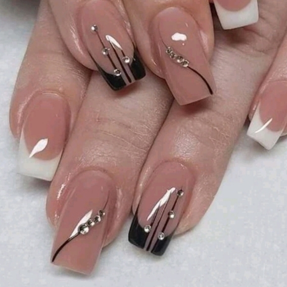 2/$16 Rhinestone Press On Nails - Picture 5 of 11